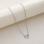 Schöne Halskette mit einzigartigem Stil