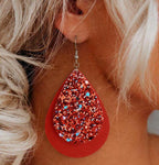 Zarte handwerkliche Ohrring