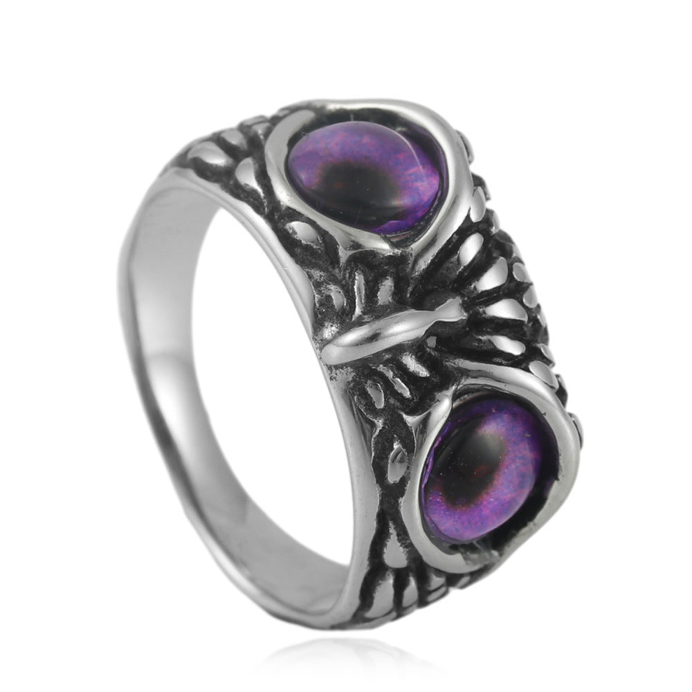 Zarte handwerkliche Ring