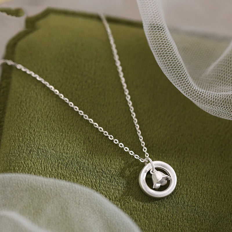 Schöne Halskette mit einzigartigem Stil