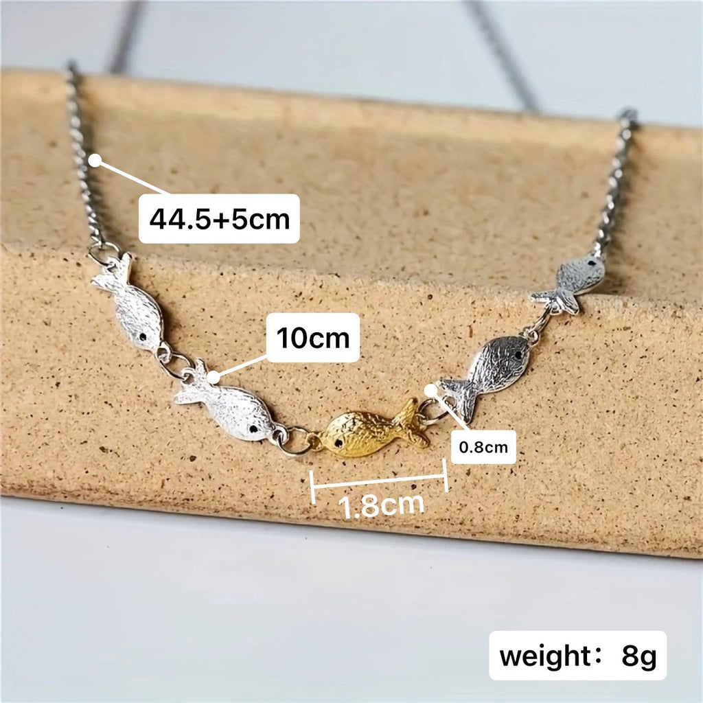 Schöne Gold Halskette mit einzigartigem Stil