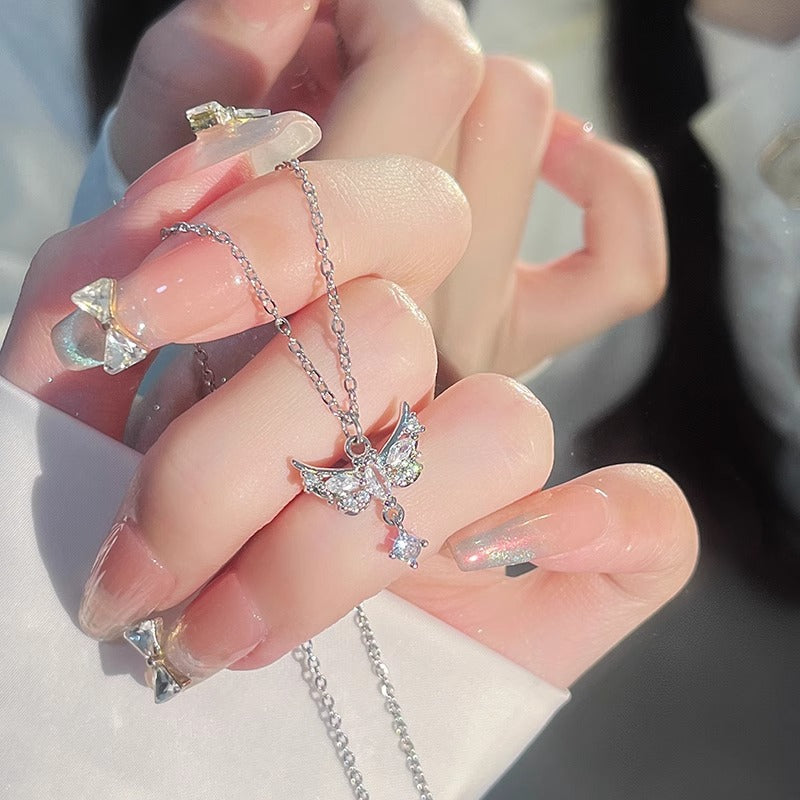 Zarte handwerkliche Halskette