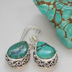 Zarte handwerkliche Ohrring