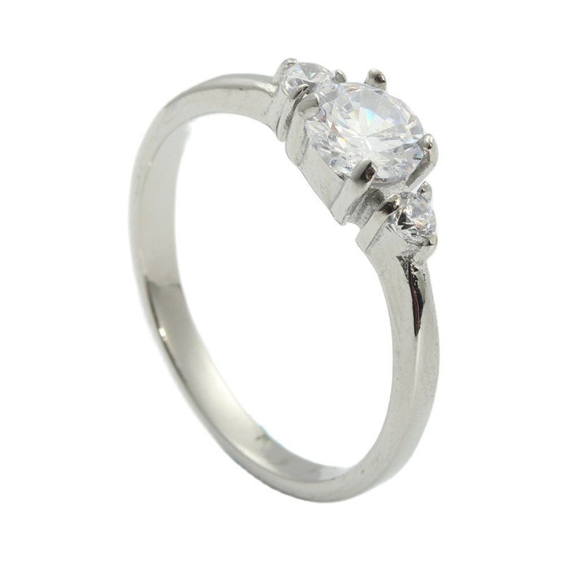 Zarte handwerkliche Ring