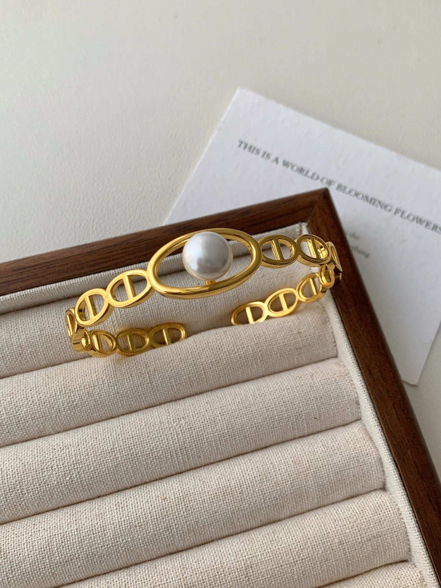 Atemberaubende Perlen Armband für den Alltag