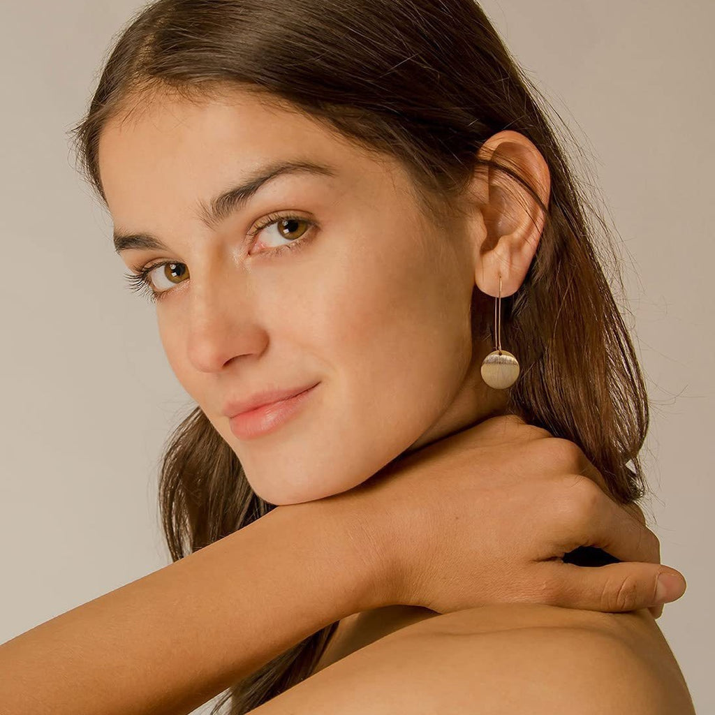 Zarte handwerkliche Ohrring