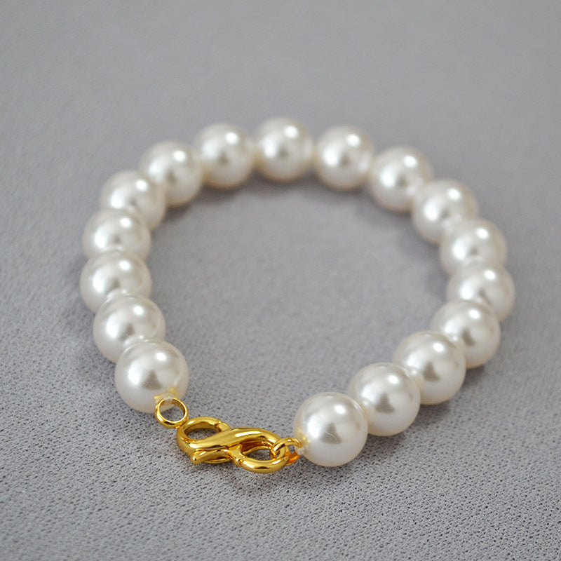 Schöne Perlen Halskette mit einzigartigem Stil