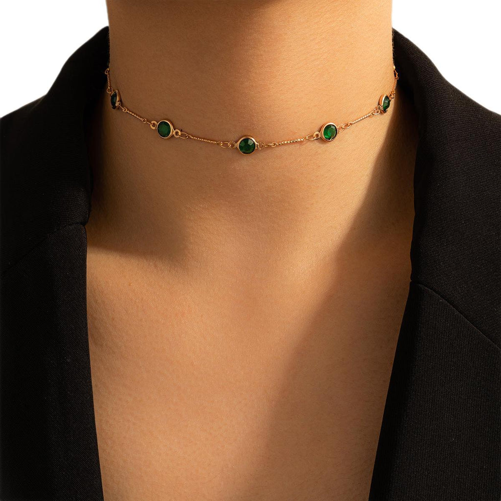 Schöne Halskette mit einzigartigem Stil