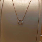 Zarte handwerkliche Halskette