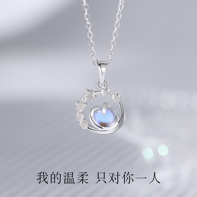 Zarte handwerkliche Halskette