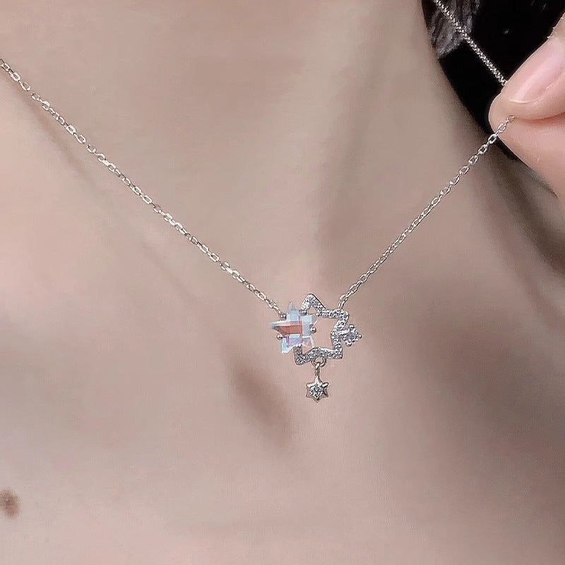 Zarte handwerkliche Halskette