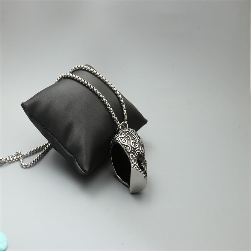 Zarte handwerkliche Halskette