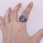 Zarte handwerkliche Ring