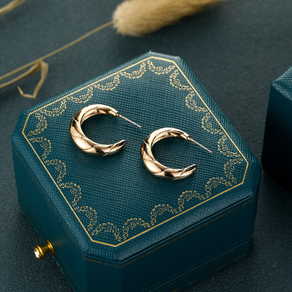 Atemberaubende Gold Ohrring für den Alltag