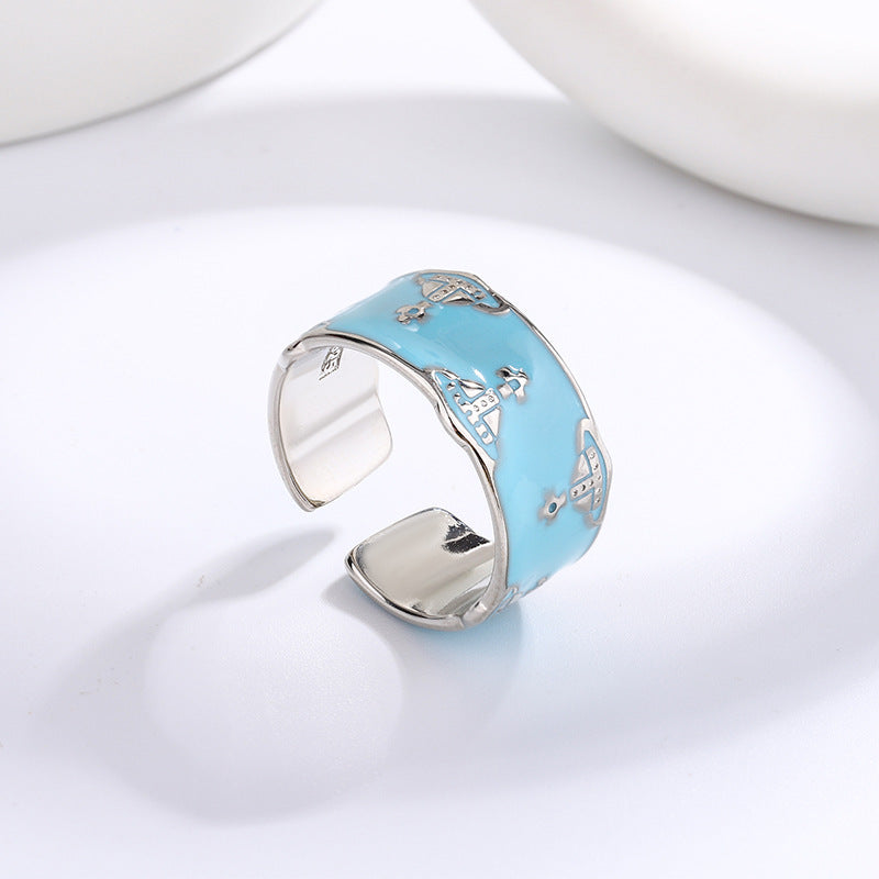 Zarte handwerkliche Ring