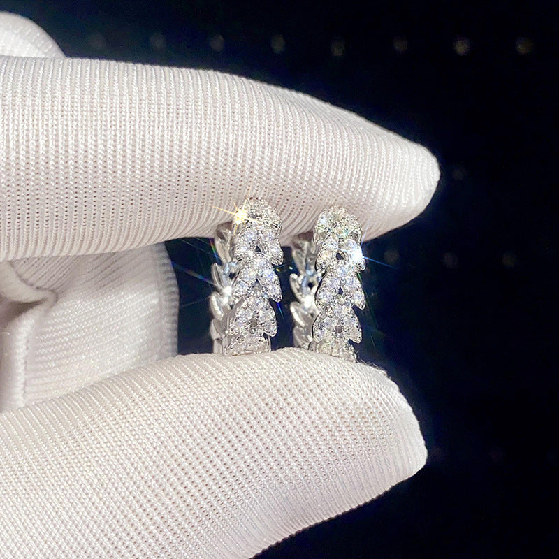 Atemberaubende Ohrring für den Alltag