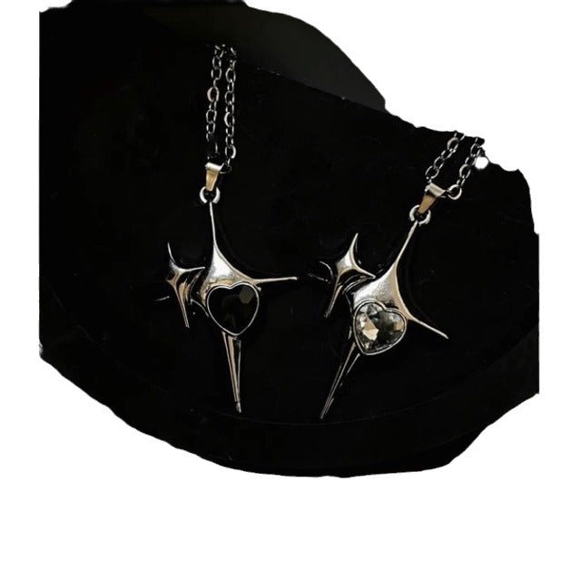 Zarte handwerkliche Halskette