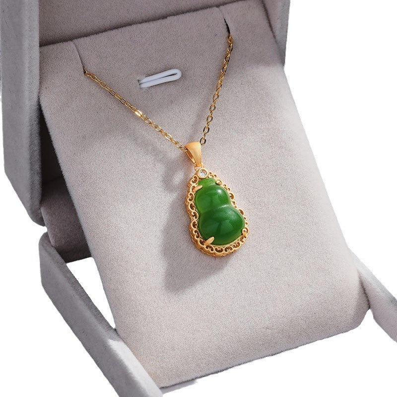 Schöne Halskette mit einzigartigem Stil