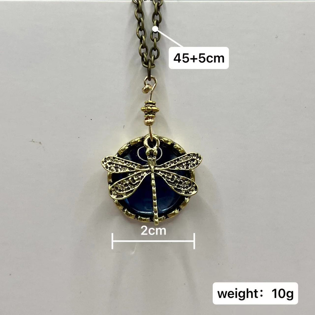 Schöne Halskette mit einzigartigem Stil
