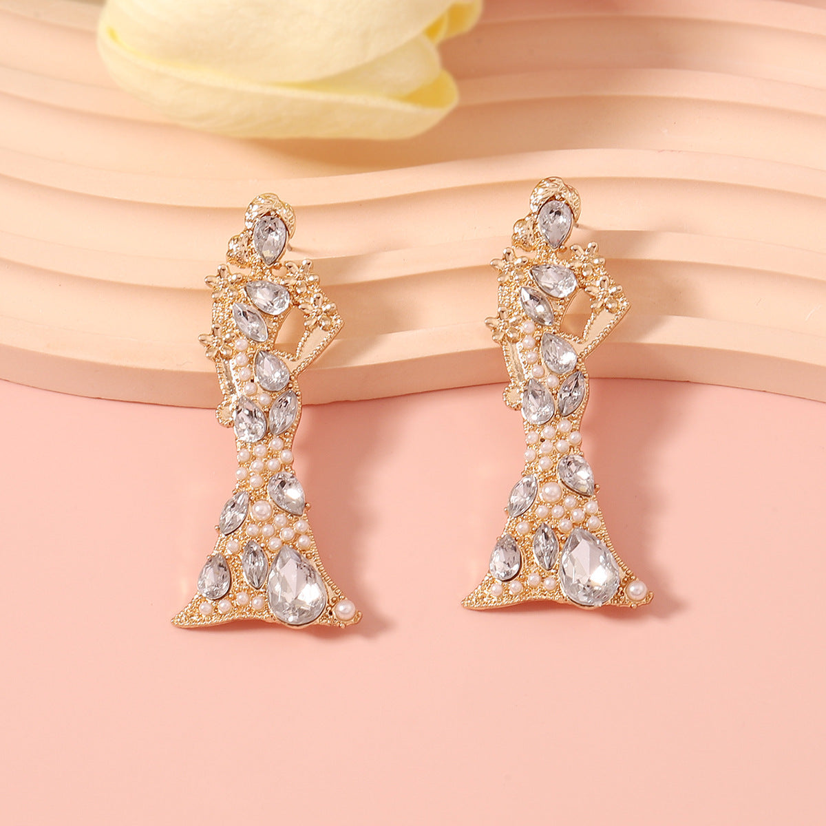 Atemberaubende Ohrring für den Alltag