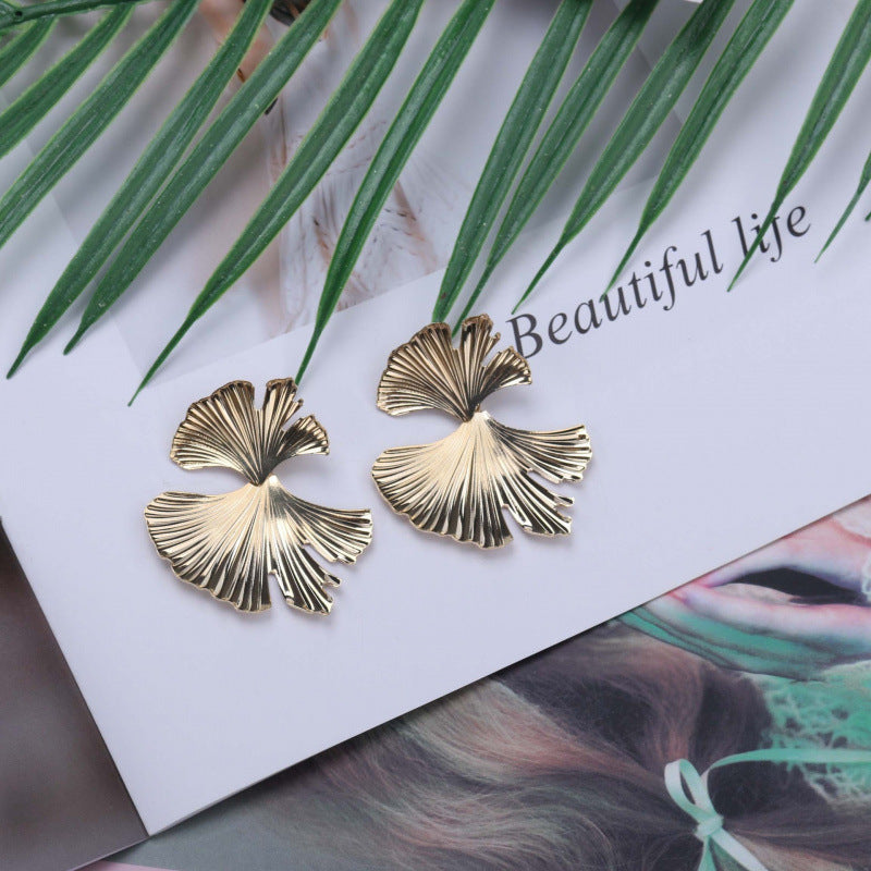 Atemberaubende Ohrring für den Alltag