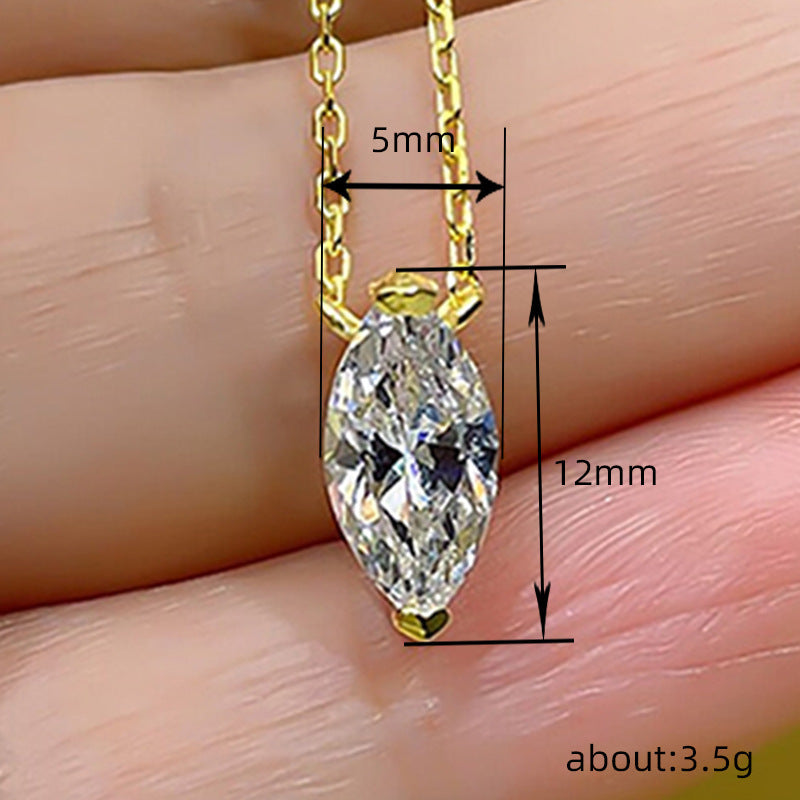 Schöne Halskette mit einzigartigem Stil