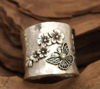 Zarte handwerkliche Ring