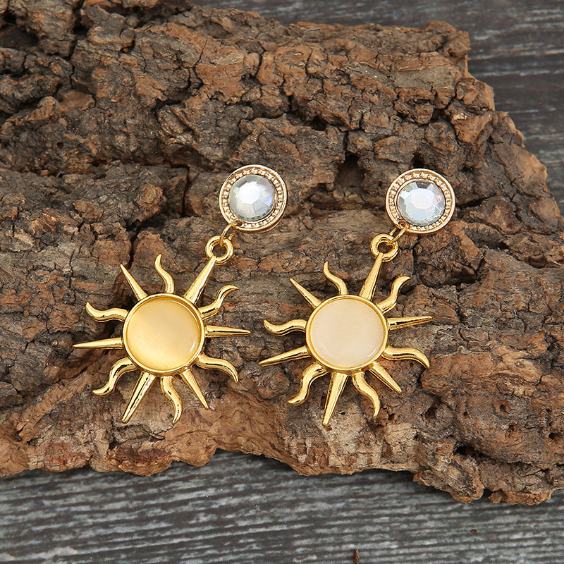 Zarte handwerkliche Ohrring