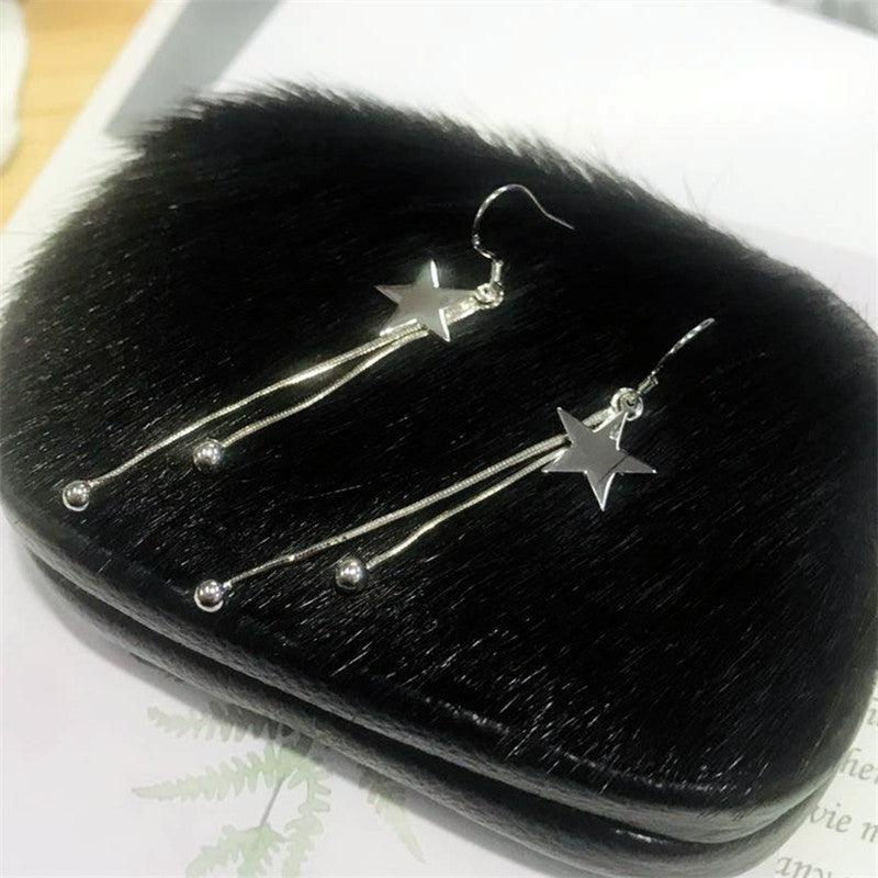 Zarte handwerkliche Ohrring