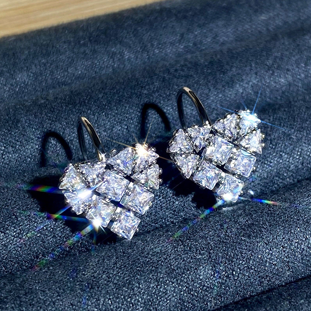 Atemberaubende Ohrring für den Alltag