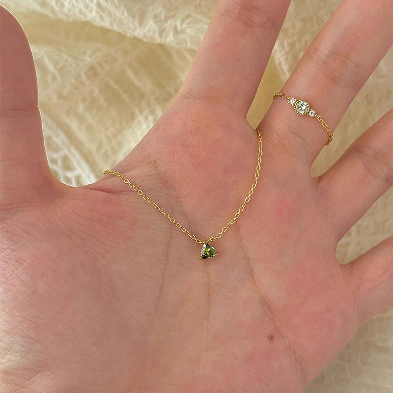 Zarte handwerkliche Halskette