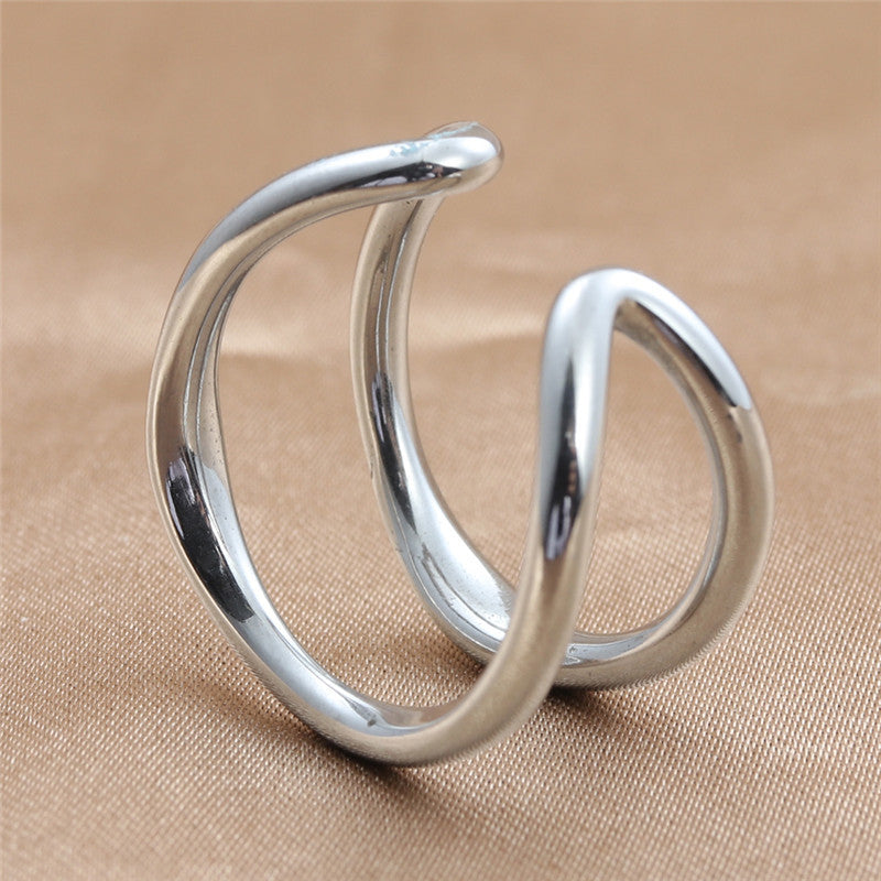 Zarte handwerkliche Ring