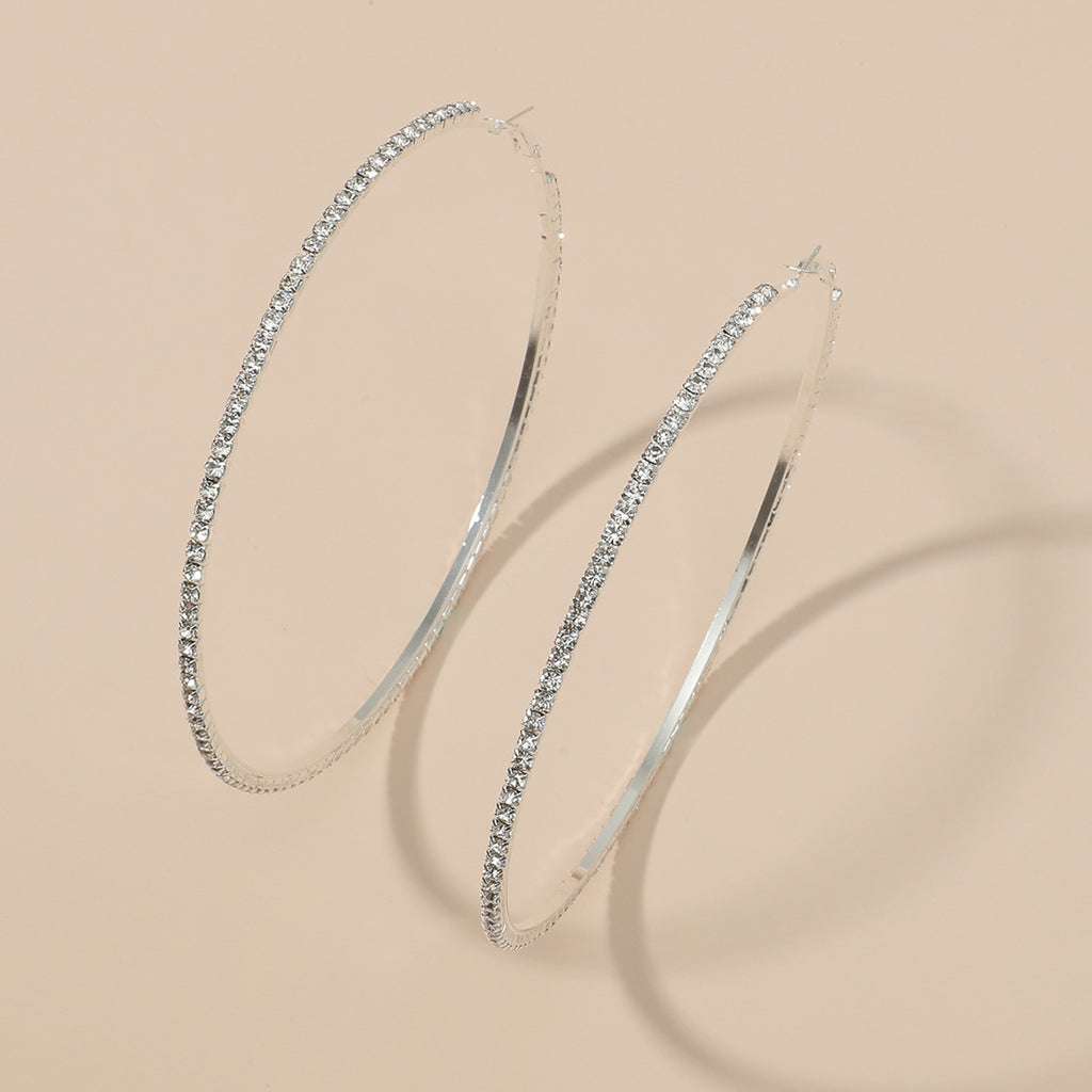 Zarte handwerkliche Ohrring