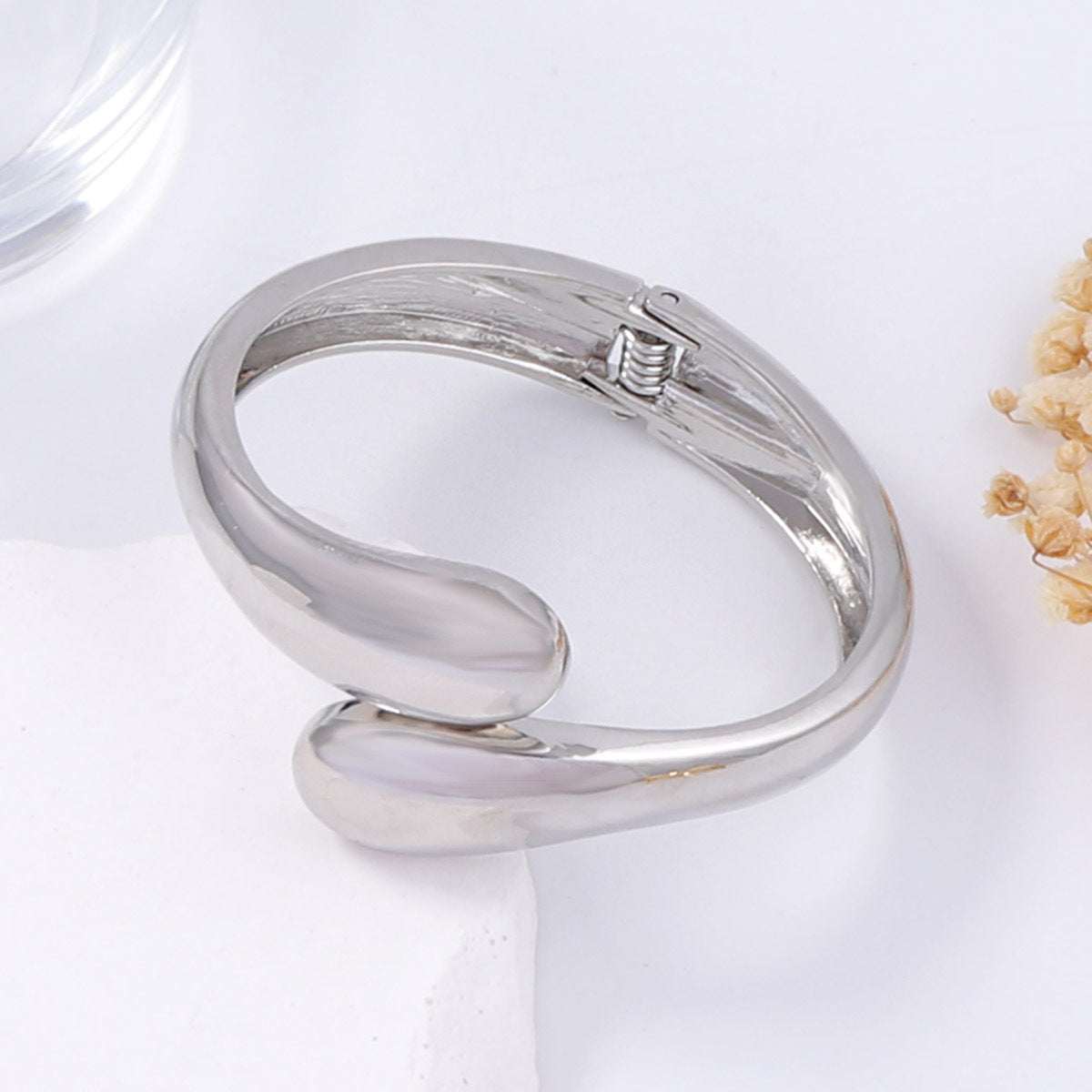 Klassische Armband mit zeitloser Eleganz