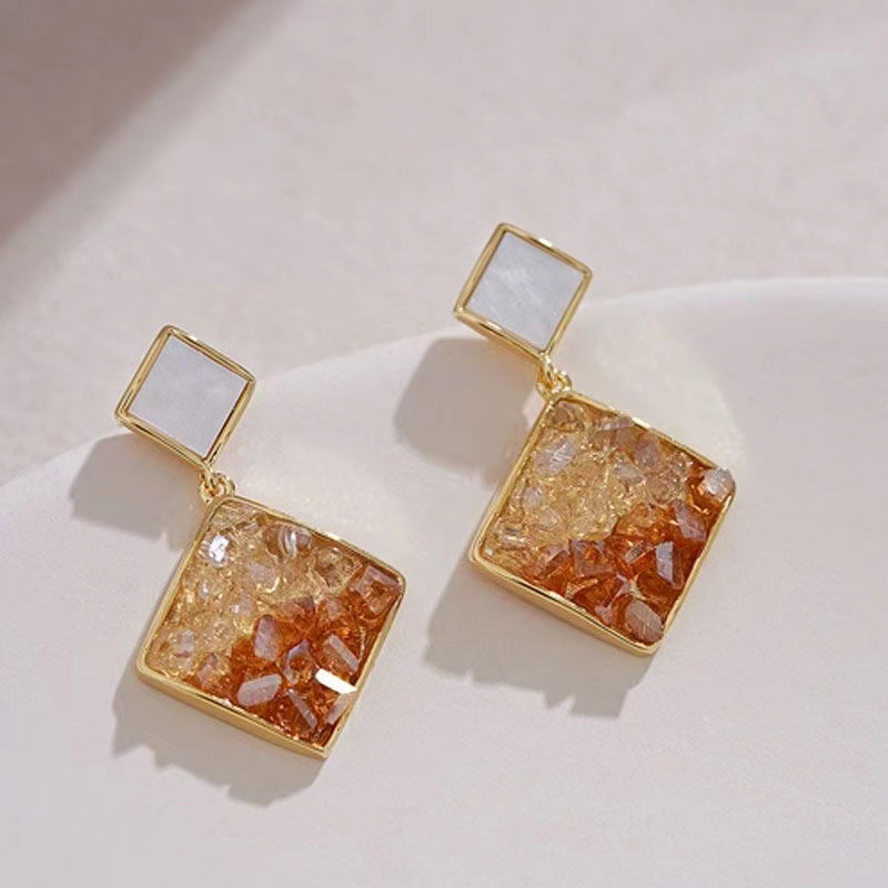 Atemberaubende Ohrring für den Alltag