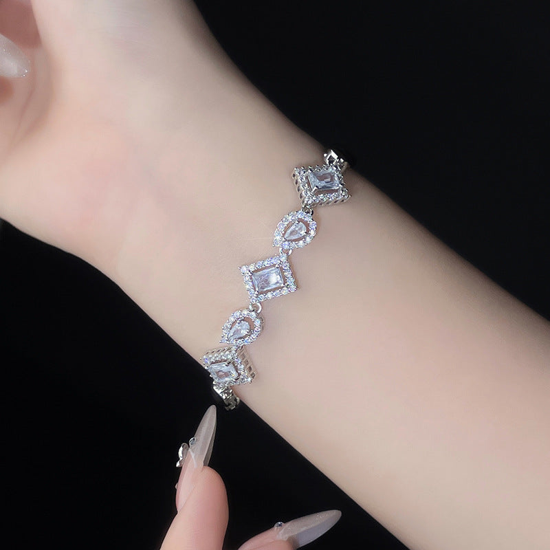 Klassische Armband mit zeitloser Eleganz