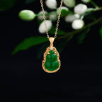 Schöne Halskette mit einzigartigem Stil