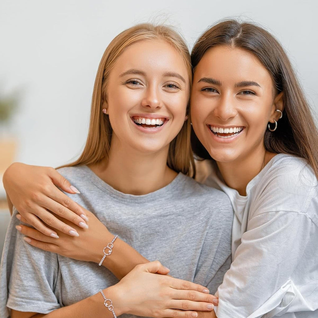 Schöne Armband mit einzigartigem Stil