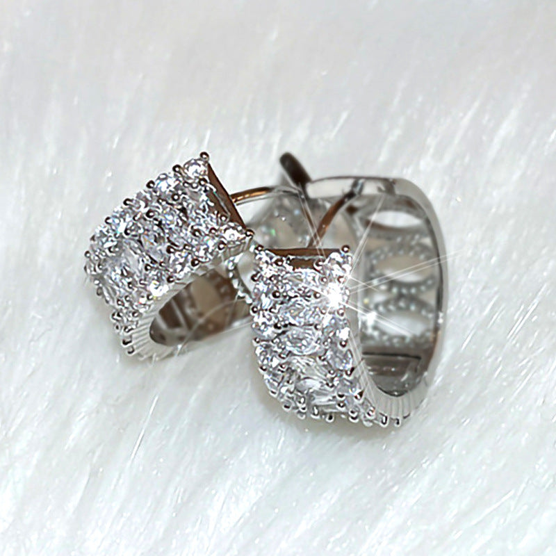 Atemberaubende Ohrring für den Alltag