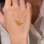 Schöne Halskette mit einzigartigem Stil