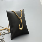 Schöne Halskette mit einzigartigem Stil