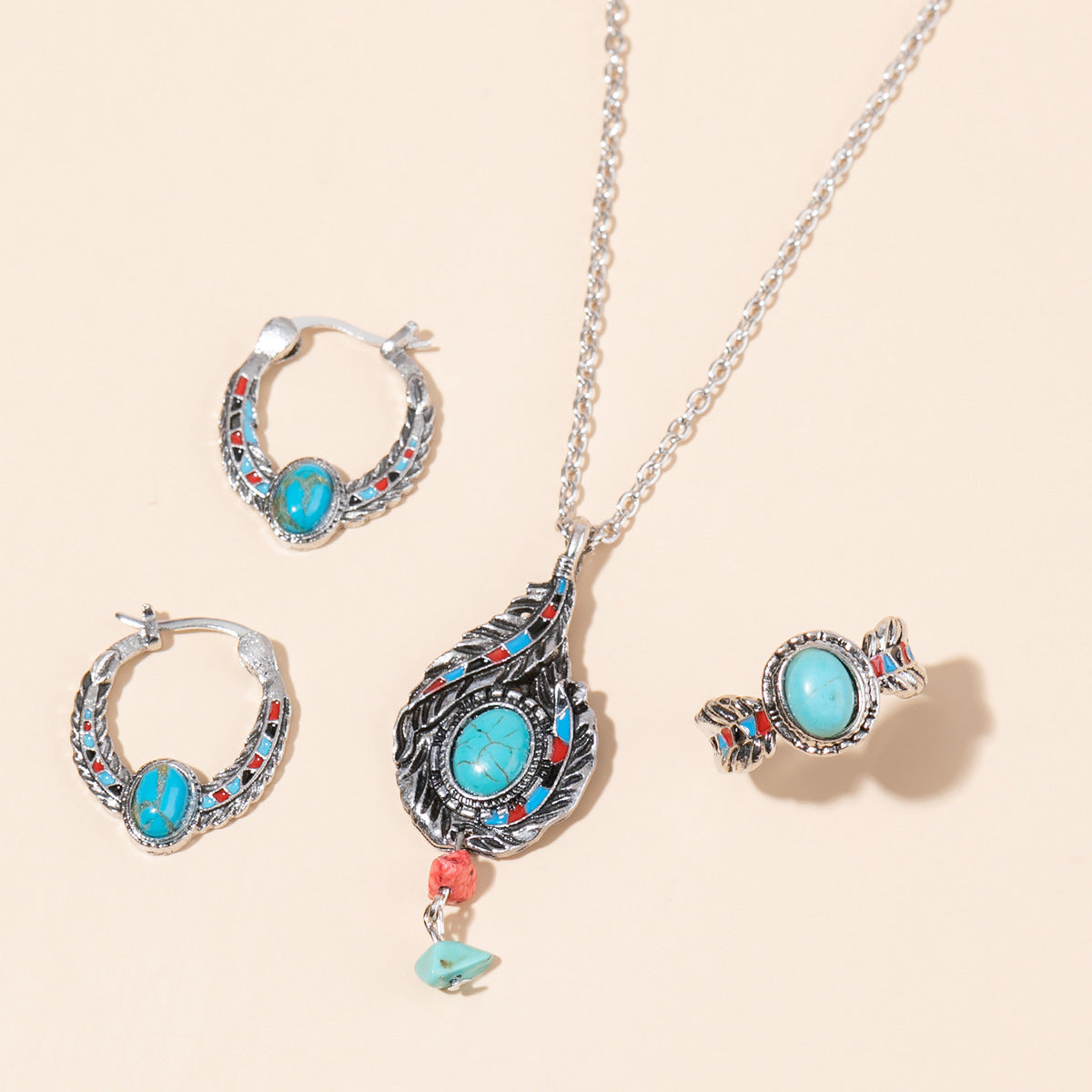 Schöne Halskette mit einzigartigem Stil