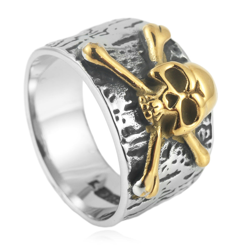 Zarte handwerkliche Ring