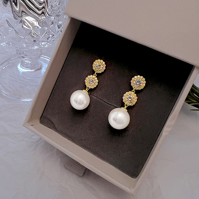 Atemberaubende Ohrring für den Alltag