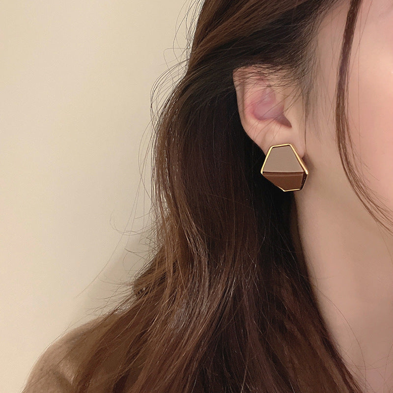 Atemberaubende Ohrring für den Alltag