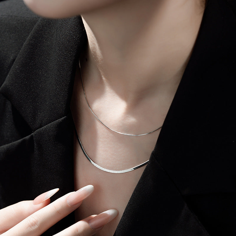 Zarte handwerkliche Halskette