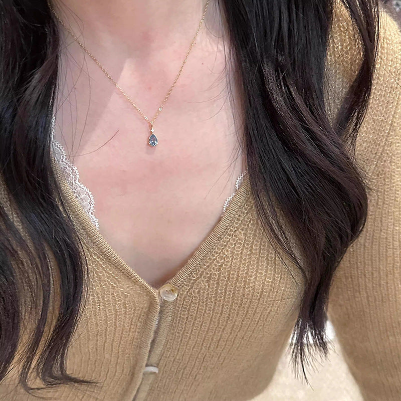 Zarte handwerkliche Halskette