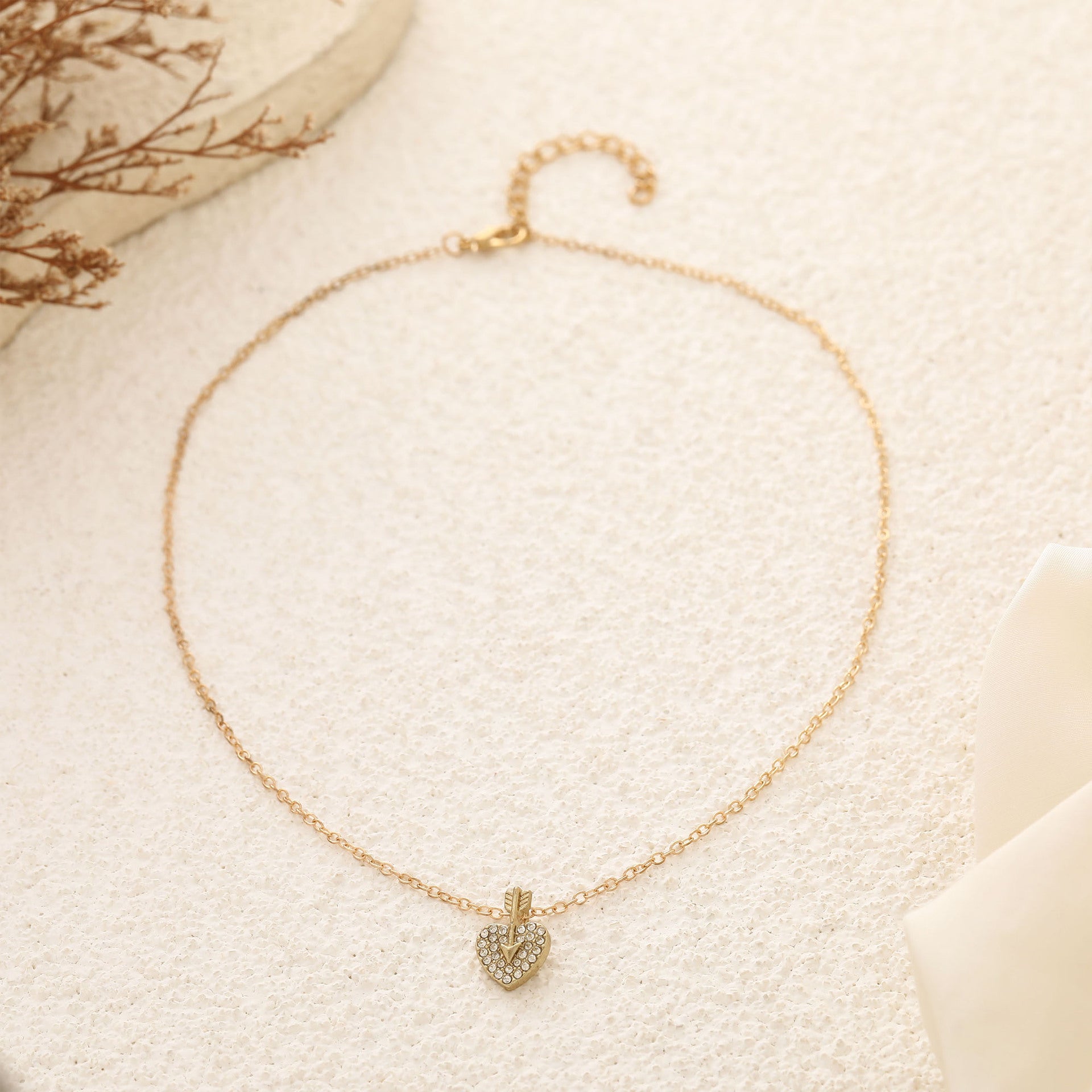 Schöne Halskette mit einzigartigem Stil