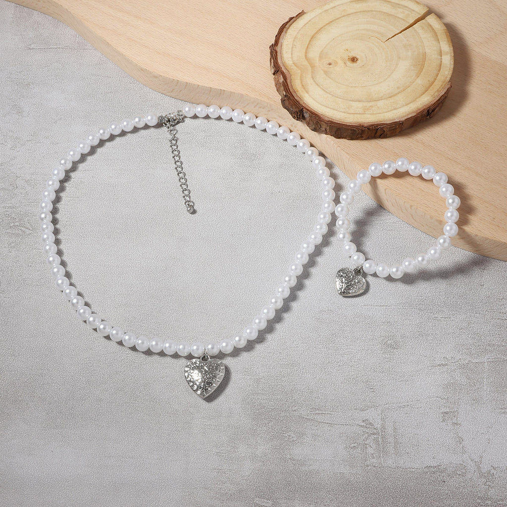 Schöne Silber Halskette mit einzigartigem Stil