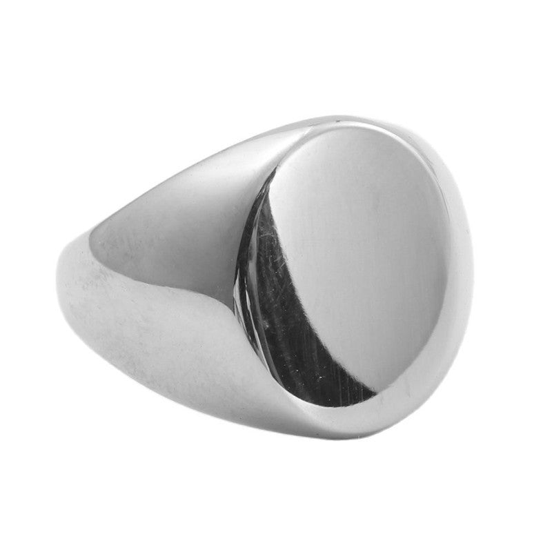 Zarte handwerkliche Ring